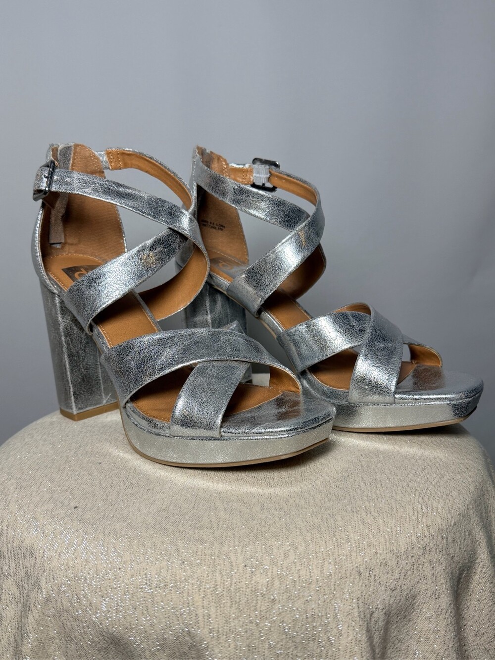 Dolce Vita Silver Metallic Platform Ankle Strap Block Heel Sandals Size 8.5